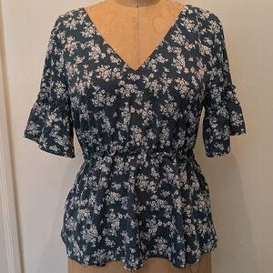 Green Floral Open-Back Blouse